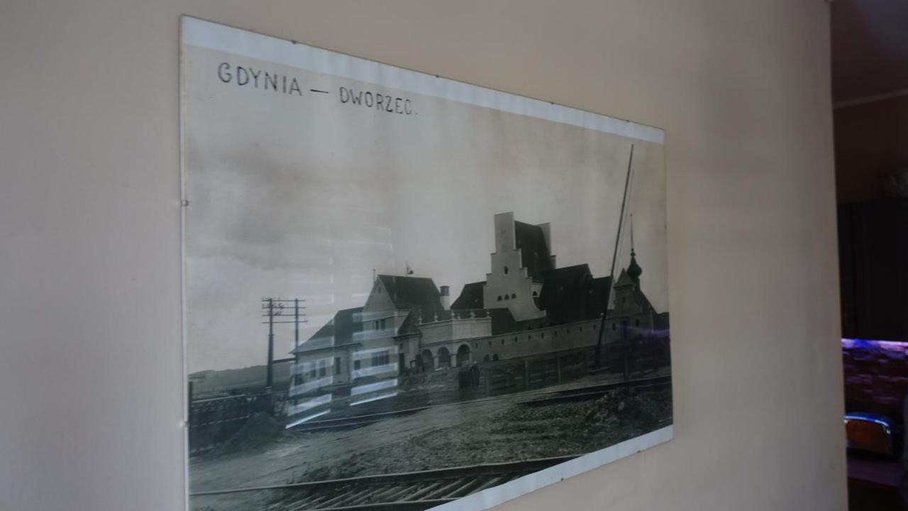 Mieszkanie Przy Dworcu Gdynia Glowna Bagian luar foto